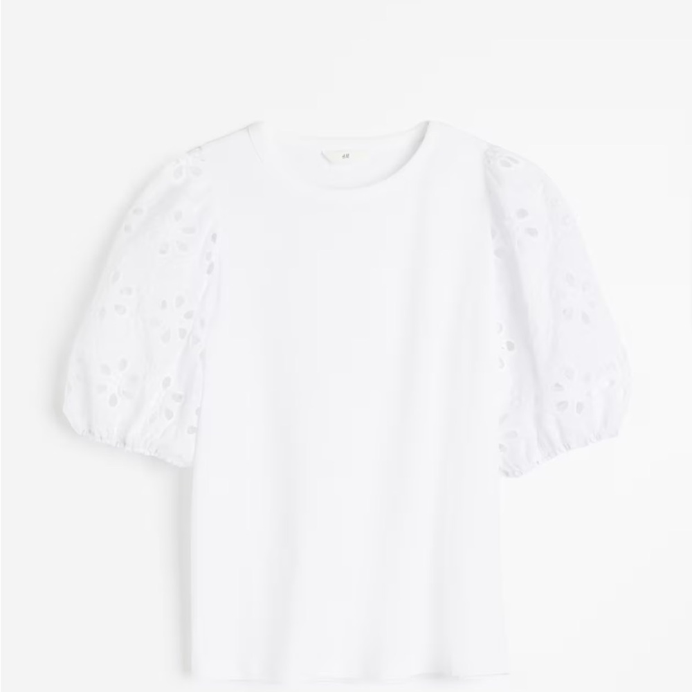 H&M top with eyelet embroidered sleeves - Picture 2 of 2